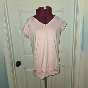 Lija Medium Short Sleeve Light Pink Athletic Top